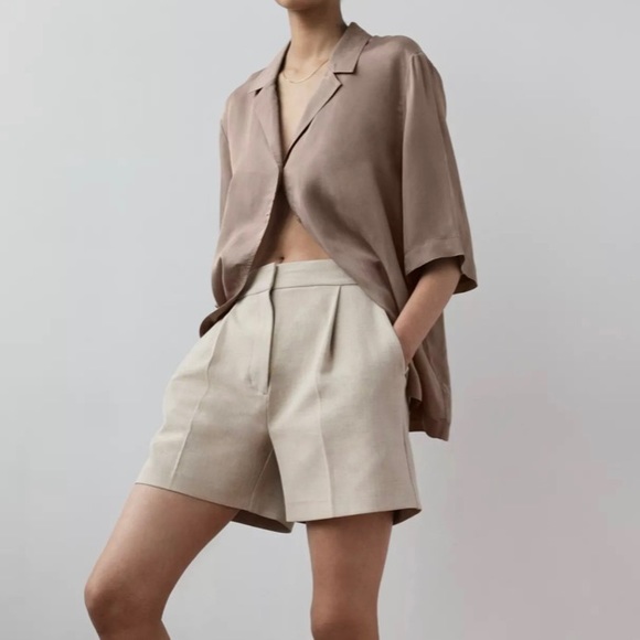 Aritzia Wilfred Aries Button-Up Short-Sleeve Bowler Blouse - Picture 4 of 10